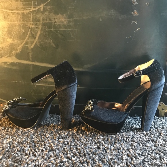 Velvet NYE Holiday Pumps High Heels Black - Picture 5 of 8